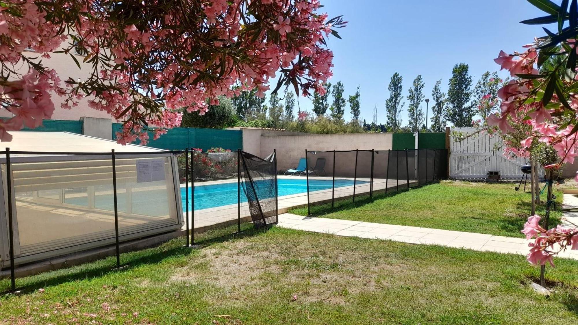 Villa Avec Plage A Pied Et Grande Piscine Sainte-Marie-la-Mer Exterior photo